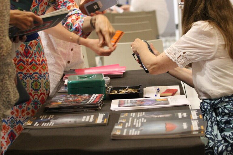 FOTOGRAFÍA. BARCELONA (CATALUÑA) REINO DE ESPAÑA, 06 DE JULIO DE 2024. Destacadas fotos X Congreso de SOMATEMPS: Patriotismo para el siglo XXI, son imágenes de la segunda jornada, sábado 6 de julio. Programa. 9:30 horas. Apertura del espacio. 10:00 - 10:45. Presentación del libro «La España que querernos» de José Calvo Sotelo, a cargo del eurodiputado de VOX, Jorge Buxadé Villalba; 10:45 - 11:45. «¿Qué podemos aprender de China en la Hispanidad?» por Santiago Armesilla. 11:45 - 12:00. Descanso. 12:00 - 13:00. «Catolicismo y Patria», por el P. Gabriel Calvo Zarraute. 13:00 - 14,00. Mesa redonda, «Patriotismo para el siglo XXI», con la intervención de Santiago Armesilla y Gabriel Calvo Zarraute, dirigida por Jaime Serrano. 14:00 - 17:00. Descanso. 16:30. Apertura del espacio. 17:00 - 18:00. «Refundando el patriotismo: una apertura al hispanismo» por Fernando Paz. 18:00 - 18:15. Descanso. 18:15 - 18:45. Pase del documental: «Somatemps: diez años de combate». 18:45 - 19:45. «Apátridas: psicopatología del nacionalismo» por Javier Barraycoa Martínez, presidente de SOMATEMPS, y presentada por la portavoz del grupo Municipal de VOX en el Ayuntamiento de Tarrasa (Barcelona) y vocal de SOMATEMPS, Alicia Tomás Martínez. 19:45. Clausura del X Congreso de Catalanitat Hispánica de SOMATEMPS catalans Hispans. lasvocesdelpueblo (Ñ Pueblo)