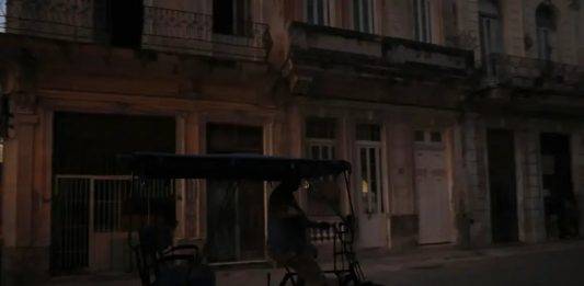 FOTOGRAFÍA. LA HABANA (CUBA), 02 DE ABRIL DE 2024. Detalle de un bicitaxi transita por una calle en La Habana (Cuba), este 2 de abril de 2024. Efe