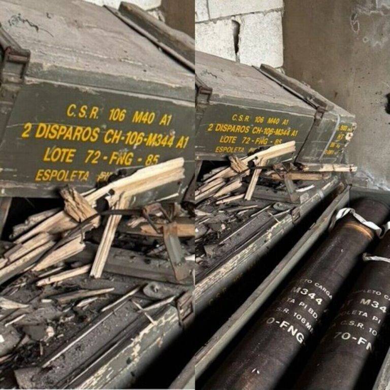 FOTOGRAFÍA. SUR DEL LÍBANO (LÍBANO), 16 DE OCTUBRE DE 2024. Las Fuerzas de Defensa de Israel (FDI) siguen incautando armamentos del grupo terrorista nazis fascista chií islamista libanés Hezbolá (Hezbollah) día a día en el sur del Líbano. De acuerdo con las informaciones de las FDI a la prensa, "la acumulación de armamentos sin precedentes en el sur del Líbano, sucedió durante los últimos 24 años, aún cuando los cascos azules intentaron evitarlo". Además de ilustrar la enorme cantidad de armamento, las imágenes permiten examinar los tipos de armas que utiliza Hezbolá. Los vídeos difundidos hasta el momento incluyen fusiles de asalto, ametralladoras, rifles de francotirador, lanzagranadas, misiles antitanque y cohetes, minas, explosivos, etc.. Las imágenes publicadas por el portavoz de las FDI revelan que muchas de las armas están en condiciones nuevas y han sido fabricadas en los últimos años y que proceden de diferentes países, entre ellos España, Irán, Rusia y Estados Unidos de América. En cuanto a España, lo escrito parece indicar que esta munición de 105 mm (FNG Lote 72), pertenecería a la Fábrica Nacional de Granada, uno de los centros de producción de armas de la Compañía Nacional Santa Bárbara. El número 85 indicaría el año de fabricación: 1985. Asimismo, Una amplia gama de armamentos de fabricación rusa, incluidos misiles Kornet 9M133 y sistemas asociados producidos entre 2015 y 2020, así como sistemas de misiles tierra-aire Igla-S, cuya producción comenzó en 2015; el sistema Tharallah, de fabricación iraní, que llegó a manos de Hezbolá en 2015; lanzagranadas Mk-19 y rifle sin retroceso M-40 de fabricación estadounidense; Otro documento digno de mención ilustra la cooperación entre Rusia, Irán, Siria y Hezbolá. Fuerzas de Defensa de Israel (FDI)/Roni Kaplan/Lasvocesdelpueblo (Ñ Pueblo)