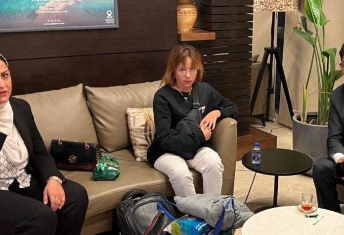 as Fuerzas de Defensa de Israel han rescatado a Fawzia Amin Sido, niña yazidí que había sido retenida como esclava sexual en Gaza durante (1) FOTOGRAFÍA. ISRAEL, 03 DE OCTUBRE DE 2024. Las Fuerzas de Defensa de Israel han rescatado a Fawzia Amin Sido, niña yazidí que había sido retenida como esclava sexual en Gaza durante los últimos diez años, y la han devuelto a su familia. ACOM/Lasvocesdelpueblo (Ñ Pueblo)