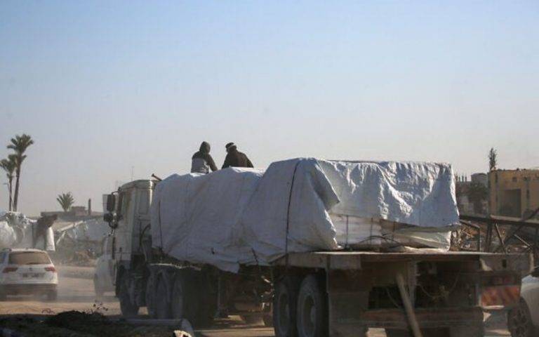 FOTOGRAFÍA. GAZA (FRANJA DE GAZA), 19 DE NOVIEMBRE DE 2024. Unos 20 civiles palestinos murieron en varios ataques del grupo terrorista Hamás en la Franja de Gaza, alegando desde el grupo ISIS palestino que "saquean los camiones de ayuda humanitaria" que entran al enclave, con el fin de recuperar el control ya no solo las ayudas Humanitaria sino sobre Gaza con  el terror de siempre desde 2006. Israel War Room/Lasvocesdelpueblo (Ñ Pueblo)