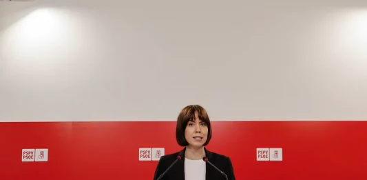 FOTOGRAFÍA. VALENCIA (COMUNIDAD VALENCIANA) REINO DE ESPAÑA, 16 DE NOVIEMBRE DE 2024. La ministra socialista Morant rectifica: No estoy diciendo que Feijóo sea Hitler. La secretaria general del PSPV-PSOE y ministra de Ciencia, Innovación y Universidades del Gobierno de España, Diana Morant Ripoll durante una comparecencia institucional en la sede del partido en València, este viernes, tras finalizar la comparecencia de Carlos Mazón Guixot (PP) sobre la gestión de la dana en el pleno de Les Corts Valencianes para rendir cuentas de lo que hizo el 29 de octubre y la remodelación de la estructura de su gobierno para adaptarla a la reconstrucción. Efe