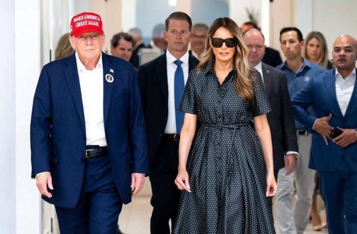 FOTOGRAFÍA. WASHINGTON (ESTADOS UNIDOS DE AMÉRICA), 05 DE NOVIEMBRE DE 2024. Elecciones a la Presidencia de los Estados Unidos de América, candidato patriota del Partido Republicano, Donald John Trump frente a la candidata de ultra izquierda del progresista Partido Demócrata, Kamala Devi Harris. El candidato presidente Trump ha votado hoy junto a la primera dama de los Estados Unidos de América Melania Trump (Melanija Knavs/Melania Knauss). Con una victoria en Wisconsin, Donald John Trump obtuvo los 277 votos electorales, con un total de 71.775.100 votos populares (51%), necesarios para asegurar la presidencia; mientras la candidata comunista kamala Devi Harris obtuvo 224 votos de delegados electorales y el voto popular de 66.895.185 votos (47.5%). "Quiero agradecer al pueblo estadounidense por el extraordinario honor de haber sido elegido su 47º presidente y su 45º presidente", dijo Trump a una multitud de seguidores que lo vitoreaban en Florida incluso antes de que se confirmara su victoria. Captura datos sobre el 100 % del escrutinio/Lasvocesdelpueblo (Ñ Pueblo)