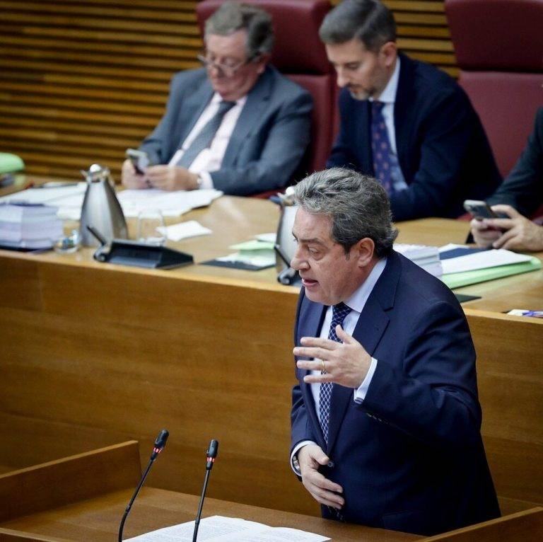 FOTOGRAFÍA. VALENCIA (REINO DE ESPAÑA), 08 DE NOVIEMBRE DE 2024. El portavoz del Grupo Parlamentario de VOX en les Corts Valencianes (Parlamento autonómico de la Comunidad autónoma Valenciana), José María Llanos Pitarch, ha valorado este viernes la gestión de los efectos apocalípticos de la Depresión Aislada en Niveles Altos (DANA) o (gota fría), que azotó el Reino de España los días martes 29 y miércoles 30 de octubre de 2024, principalmente en Castilla-La Mancha, Andalucía y Comunidad Valenciana, con 'zona cero' (epicentro) en la provincia de Valencia. Lasvocesdelpueblo (Ñ Pueblo)