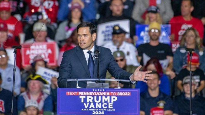 Marco Antonio Rubio (Marco Rubio), secretario del Estado de los Estados Unidos de américa (1) FOTOGRAFÍA. READING (PENSILVANIA) ESTADOS UNIDOS DE AMÉRICA, 04 DE NOVIEMBRE DE 2024. campaña Electoral Elecciones Presidenciales Estados Unidos 2024. En la imagen, el senador por Florida de origen cubano Marco Antonio Rubio (Marco Rubio) en un mitin en Reading, Pensilvania, EE. UU., el 4 de noviembre de 2024. Efe