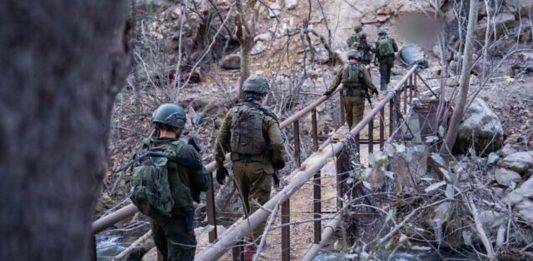 FOTOGRAFÍA. RÍO LITANI (LÍBANO), 26 DE NOVIEMBRE DE 2024. La 91° División de las Fuerzas de Defensa de Israel (FDI), que integran el Ejército israelí Tzáhal, llegaron al río Litani, en el sector oriental del sur del Líbano, así como a la zona de Wadi Saluki, y el ejército afirmó que las tropas localizaron "docenas de armas y emplazamientos" del grupo terrorista islamofascista y antisemita Hezbolá (Hezbollah) en "ambas zonas", por primera vez desde hace 24 años de su retirada del pasado año 2000. Tzáhal/Lasvocesdelpueblo (Ñ Pueblo)
