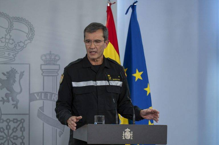 FOTOGRAFÍA. MADRID (REINO DE ESPAÑA), 04 DE NOVIEMBRE DE 2024. El general jefe de la UME, Javier Marcos, ofrece una rueda de prensa para informar de lo abordado en la séptima reunión del Comité de crisis para el seguimiento de los efectos de la DANA, este lunes en Madrid. Efe