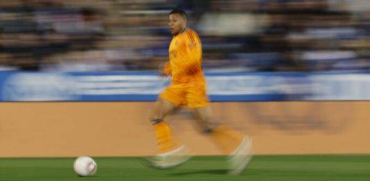 FOTOGRAFÍA. LEGANÉS (MADRID) REINO DE ESPAÑA, 24 DE NOVIEMBRE DE 2024. El delantero francés del Real Madrid, Kylian Mbappé, durante el encuentro correspondiente a la jornada 14 de Laliga EA Sports que disputaron Leganés y Real Madrid en el estadio de Butarque, en Leganés. Efe