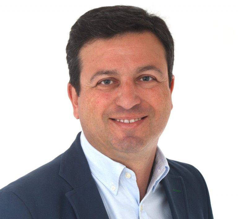 FOTOGRAFÍA. EL CAMPELLO (ALICANTE) REINO DE ESPAÑA, 26 DE DICIEMBRE DE 2024. En la imagen, José Manuel Grau Delgado, portavoz del Grupo Municipal de VOX en el Ayuntamiento de El Campello (Alicante). Lasvocesdelpueblo (Ñ Pueblo)