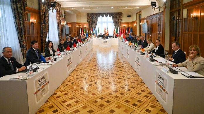 La XXVII Conferencia de Presidentes celebrada este viernes en Santander ha concluido sin acuerdos concretos tras cinco horas de intervenciones por parte del jefe del Ejecutivo, (1) FOTOGRAFÍA. SANTANDER (CANTABRIA) REINO DE ESPAÑA, 13 DE DICIEMBRE DE 2024. Vista de la XXVII Conferencia de Presidentes que se celebra este viernes en el Palacio de la Magdalena, en Santander. Efe
