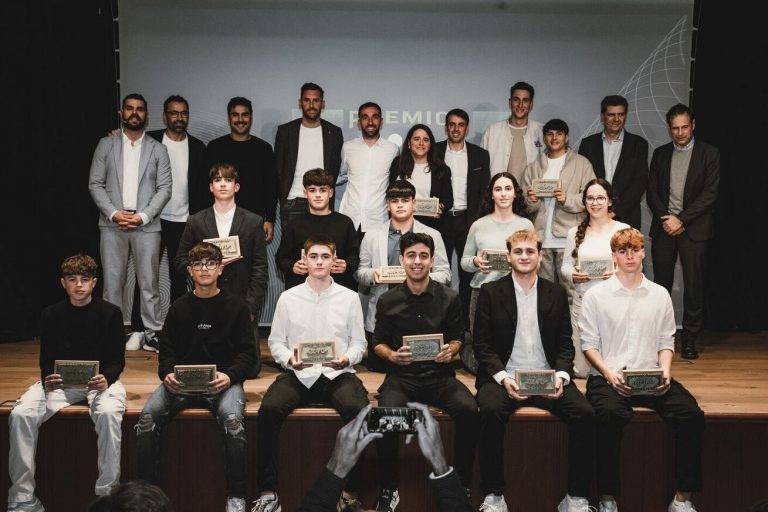 FOTOGRAFÍA PALMA DE MALLORCA (ILLES BALEARS (REGNE D'ESPANYA), 28 DE NOVEMBRE DE 2024. Els Premis EIVO 23/24 reconeixen a 18 jugadors de l'esport base balear, premiant les seves jugades més destacades de la temporada 2023/24. Jaume Bauzá, Conseller de Turisme, Esports i Cultura, va felicitar els premiats i va destacar la importància d'iniciatives com EIVO, que donen visibilitat a l'esport base i ajuden a visibilitzar els nostres joves esportistes. lasvocesdelpueblo (Ñ Pueblo)