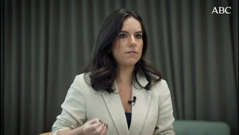 FOTOGRAFÍA. MADRID (REINO DE ESPAÑA), 01 DE DICIEMBRE DE 2024. La portavoz del Grupo Parlamentario de VOX en el Congreso de los Diputados, María José Rodríguez de Millán Parro (Pepa Millán), ha sido registrada durante una durante concedida al periódico ABC este domingo, primer día del último mes del año 2024, diciembre, valorando la actualidad política nacional, principalmente la gestión de los efectos de la DANA del 29 de octubre de 2024 en la provincia de Valencia, los casos de corrupción del PSOE y Gobierno de Pedro Sánchez Pérez-Castejón y la NO oposición del Partido Popular (PP) de Alberto Núñez Feijóo, Ministerio de la oposición para el Gobierno de Sánchez. Captura vídeo Entrevista Pepa Millán a ABC/Lasvocesdelpueblo (Ñ Pueblo)