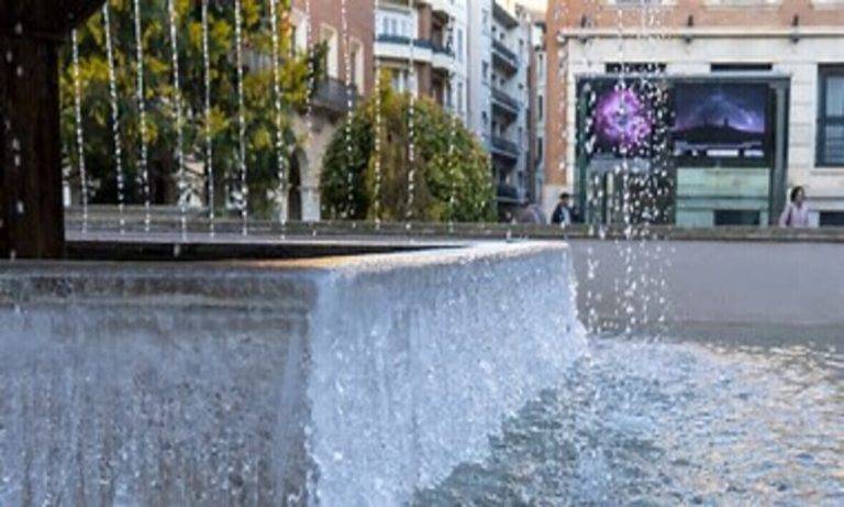 FOTOGRAFÍA. TERUEL (COMUNIDAD AUTÓNOMA DE ARAGÓN) REINO DE ESPAÑA, 15 DE ENERO DE 2025. Vista de una fuente congelada en la ciudad de Teruel, en la Comunidad Autónoma de Aragón (Reino de España), este miércoles, día 15 del año nuevo 2025. Efe