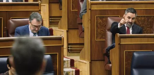 FOTOGRAFÍA. MADRID (REINO DE ESPAÑA), 29 DE ENERO DE 2025. En la imagen el líder opositor español Santiago Abascal Conde, interrogando al presidente del Gobierno de coalición OKE de España y secretario general del PSOE, Pedro Sánchez Pérez-Castejón, desde la bancada del Grupo Parlamentario de VOX en el Congreso de los Diputados. Lasvocesdelpueblo (Ñ Pueblo)