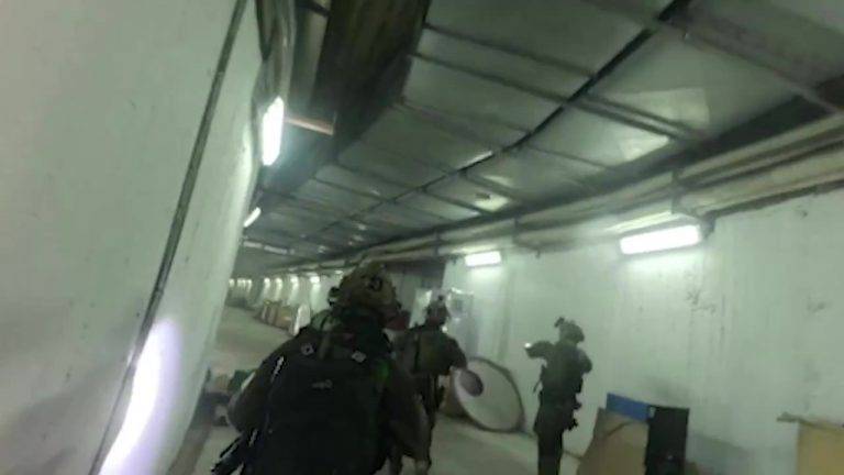 Unidades de élite de Israel (Shaldag junto al Sayeret Matkal y CSAR) destruyen una planta subterránea de fabricación de misiles iraníes en las profundidades de Siria