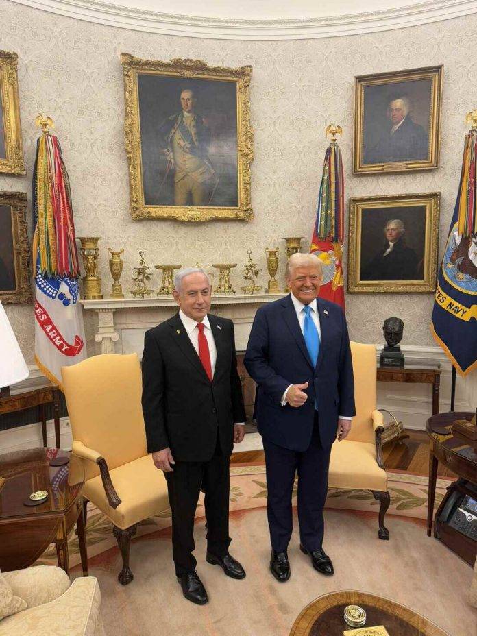 Washington, Trump, Netanyahu, Israel FOTOGRAFÍA. WASHINGTON (ESTADOS UNIDOS DE AMÉRICA), 04 DE FEBRERO DE 2025. El presidente 47° de los Estados Unidos de América por el partido Republicano, Donald John Trump (d), mantuvo este martes una reunión con su homólogo del Estado de Israel por el partido Likud, Benjamín Netanyahu (i), en la Casa Blanca, Presidencia del Gobierno de United States of América, tras una charla sin censura con la prensa y una rueda de prensa posterior a este encuentro histórico entre los mandatarios de ambos Naciones. Antes, el líder del mundo libre recibió con honores al primer ministro de la Tierra Santa, la primera reunión de Trump con un jefe de Gobierno extranjero desde que tomó posesión el pasado 20 de enero de 2025. Lasvocesdelpueblo (Ñ Pueblo)