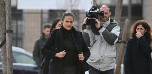 FOTOGRAFÍA. SAN FERNANDO DE HENARES (MADRID) REINO DE ESPAÑA, 10/02/2025.- La seleccionadora Montse Tomé tras declarar como testigo en la Audiencia Nacional en San Fernando de Henares, Madrid, durante el juicio por el beso que el expresidente de la Real Federación Española de Fútbol (RFEF) Luis Rubiales dio a Jenni Hermoso tras la final del Mundial de 2023. Efe