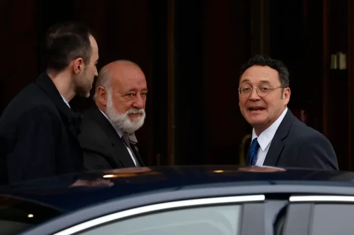 El imputado fiscal general Álvaro García Ortiz no contesta a las preguntas de la acusación y borró «absolutamente todos» los mensajes de su móvil porque contiene «datos ultrasensibles» (4) FOTOGRAFÍA. MADRID (REINO DE ESPAÑA), 05 DE FEBRERO DE 2025. El imputado por revelación de secreto fiscal general del Estado, Álvaro García Ortiz (PSOE), negó al juez del Tribunal Supremo que intentara perjudicar a Alberto González Amador por ser el marido/novio de la presidente del Gobierno autonómico de la Comunidad de Madrid por el Partido Popular (PP), Isabel Natividad Díaz Ayuso, filtrando datos de su investigación por fraude fiscal: «En absoluto. El señor Amador es un ciudadano como todos». Efe
