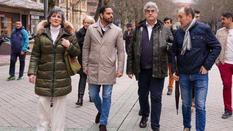 FOTOGRAFÍA.PAMPLONA (NAVARRA) REINO DE ESPAÑA, 11 DE FEBRERO DE 2025. El secretario general de VOX, Ignacio Garriga Vaz de Conceiçao (2 i), ha visitado hoy Pamplona, donde ha mantenido una reunión con los dirigentes de su formación en esta comunidad autónoma española. Lasvocesdelpueblo (Ñ Pueblo)
