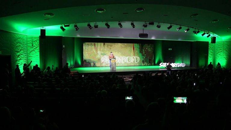 FOTOGRAFÍA. MADRID (REINO DE ESPAÑA), 15 DE MARZO DE 2025. El presidente de VOX y de Patriots of Europe, Santiago Abascal Conde (en la imagen), ha clausurado hoy en Madrid el acto de presentación del nuevo secretario general de esta organización sindical patriota española Sindicato Solidaridad para la defensa de los trabajadores de España, Jordi Albert de la Fuente Miró (Jordi de la Fuente), que asume sus funciones desde hoy en sustitución de un Rodrigo Alonso Fernández, que a su vez, ocupará desde hoy también las funciones de "presidente" del sindicato Solidaridad para la defensa de los trabajadores de España, un cargo que no existía hasta la fecha de este sábado. Estuvieron también muy presentes los socios internacionales del sindicato SOLIDARIDAD, entre ellos, como la organización sindical italiana Unione generale del Lavoro (UGL) -en español, Unión General del Trabajo (UGL) -, una confederación sindical italiana, fundada en 1996 como sucesora del sindicato Confederación Italiana de Sindicatos Nacionales de Trabajadores (CISNAL). Lasvocesdelpueblo (Ñ Pueblo)