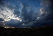 Cielos cubiertos con precipitaciones el miércoles FOTOGRAFÍA. CÓRDOBA (ANDALUCÍA) REINO DE ESPAÑA, 07 DE MARZO DE 2025. Cielos nubosos al caer la tarde de este viernes en Córdoba, Comunidad Autónoma de Andalucía, ante la llegada de la borrasca Jana. Diecisiete comunidades autónomas (todas excepto Murcia y Melilla) están hoy en alerta ante el paso de la borrasca Jana, que va a dejar lluvias muy fuertes en casi todo el país, además de precipitaciones de nieve en muchos lugares, según los datos de la Agencia Estatal de Meteorología (Aemet). Efe