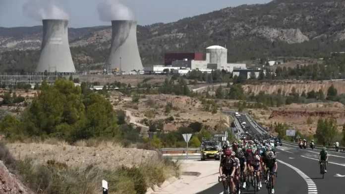 COFRENTES, central nuclear,red eléctrica, apagón eléctrico, España FOTOGRAFÍA. COFRENTES (COMUNIDAD VALENCIANA) REINO DE ESPAÑA, 08 DE SEPTIEMBRE DE 2016. Vista de la central nuclear de Cofrentes, municipio de la Comunidad Valenciana, en el Reino de España. Efe