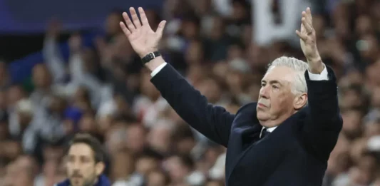 FOTOGRAFÍA. MADRID (REINO DE ESPAÑA), 16 DE ABRIL DE 2025. El entrenador del Real Madrid, el italiano Carlo Ancelotti, en el partido de vuelta de cuartos de final de la Liga de Campeones que Real Madrid y Arsenal jugaron en el estadio Santiago Bernabéu. Efe