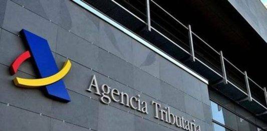 FOTOGRAFÍA. MADRID (REINO DE ESPAÑA), 28 DE JUNIO DE 2024. Campaña Renta 2023. Detalle de la fachada de una oficina de la Agencia Tributaria. Efe