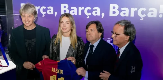 FOTOGRAFÍA. BARCELONA (CATALUÑA) REIINO DE ESPAÑA, 22 DE ABRIL DE 2025. CASA SEAT y FC BARCELONA celebran los 125 años de historia blaugrana con una colaboración cultural sin precedentes. La colaboración incluye una exposición, "Els Tresors Blaugranes", que se ha inaugurado esta mañana en un acto privado para prensa, que ha contado con la participación de directivos del FC Barcelona y de SEAT/Cupra, como Jordi Penas, director del Museo del FC Barcelona, e Ignasi Prieto, Chief Brand Officer de CUPRA, así como con la futbolista y embajadora de CUPRA, Alexia Putellas. Lasvocesdelpueblo (Ñ Pueblo)