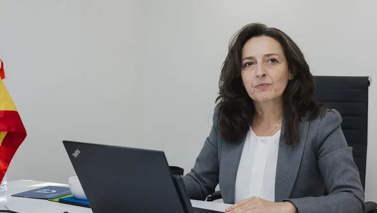 FOTOGRAFÍA. MADRID (REINO DE ESPAÑA), 04 DE ABRIL DE 2025. La coordinadora Nacional Jurídico de VOX, Marta Castro Fuentes, registrada este viernes en calle Bambú 12 de la capital del Reino de España, Madrid, sede nacional del partido presidido por Santiago Abascal Conde. Lasvocesdelpueblo (Ñ Pueblo)