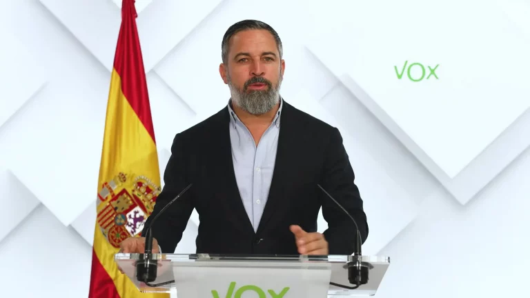 FOTOGRAFÍA. MADRID (REINO DE ESPAÑA), 29 DE ABRIL DE 2025. El presidente de VOX, Santiago Abascal Conde, registrado este mediodía durante una declaración institucional sobre la tragedia del apagón generalizado en España. Lasvocesdelpueblo (Ñ Pueblo)