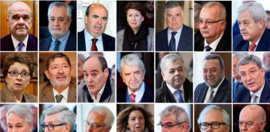 FOTOGRAFÍA. SEVILLA (ESPAÑA), 19 DE NOVIEMBRE DE 2019. Vista de los ladrones de la izquierda corrupta que gobierna España, todos del PSOE del presidente de Gobierno en funciones Pedro Sánchez. Diecinueve de los veintiún ex altos cargos de la Junta de Andalucía acusados en la pieza política de los ERE han sido condenados este martes por la Audiencia de Sevilla. (Primera fila, izquierda a la derecha) El expresidente de la Junta Manuel Chaves, condenado 9 años de inhabilitación por prevaricación; el expresidente de la Junta José Antonio Griñán, condenado a 6 años de cárcel y 15 años de inhabilitación por prevaricación en concurso con malversación; Gaspar Zarrías, 9 años de inhabilitación por prevaricación; Magdalena Álvarez, 9 años de inhabilitación por prevaricación; José Antonio Viera, 7 años de prisión y 18 años de inhabilitación; Antonio Fernández, 7 años y 11 meses de prisión y 19 años de inhabilitación absoluta; Francisco Vallejo, 7 años de prisión y 18 años de inhabilitación absoluta. (Segunda fila, izquierda a la derecha) Carmen Martínez Aguayo, condenada a 6 años de prisión y 15 años de inhabilitación; Francisco Javier Guerrero, 7 años de cárcel y 19 años de inhabilitación; Juan Márquez, 7 años de prisión y 18 años de inhabilitación; José Salgueiro, 9 años de inhabilitación; Agustín Barberá, 7 años de prisión y 18 años de inhabilitación; Jesús María Rodríguez, 6 años de prisión y 15 años de inhabilitación; Miguel Ángel Serrano, condenado a 6 años y 6 meses de prisión y 17 años de inhabilitación; (Tercera fila, (izquierda a la derecha) Jacinto Cañete, 8 años y 6 meses de inhabilitación; Juan Francisco Sánchez, 9 años de inhabilitación; Javier Aguado, 9 años de inhabilitación; Lourdes Medina, 8 años y 6 meses de inhabilitación; Antonio Vicente , 9 años de inhabilitación; Manuel Gómez, ha sido absuelto de los delitos de prevaricación y malversación y Francisco del Río ha sido absuelto del delito continuado de prevaricación. Efe