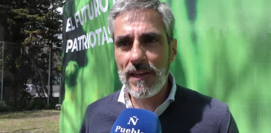 FOTOGRAFÍA. BARCELONA (REINO DE ESPAÑA), 05 DE ABRIL DE 2025. El coordinador de VOX en la ciudad de Barcelona y presidente del Grupo Municipal VOX Ayuntamiento de Barcelona, Gonzalo de Oro-Pulido Plaza, en un momento de la Gran Butifarrada Popular, organizada por su formación este sábado en el Parque Nudo Trinidad de la ciudad de Barcelona. Lasvocesdelpueblo (Ñ Pueblo)