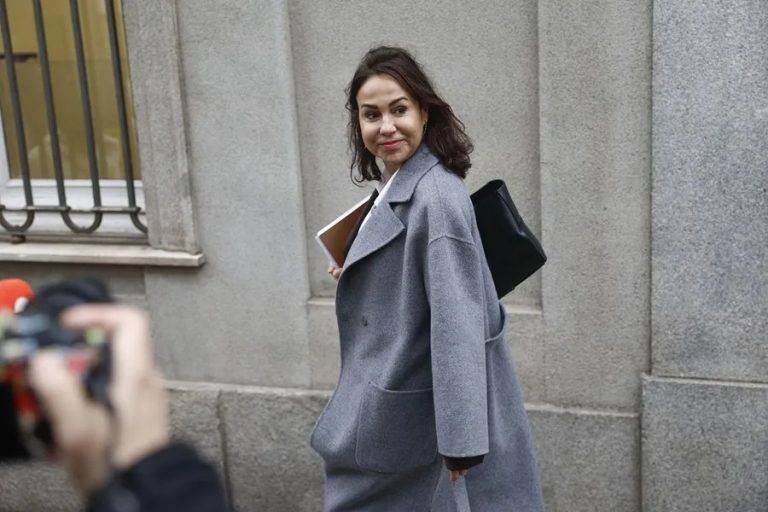 FOTOGRAFÍA. MADRID (REINO DE ESPAÑA), ABRIL DE 2025. En la imagen, la expresidente de Adif, Isabel Pardo de Vera, imputada en el caso Koldo/Caso Ábalos/Caso PSOE por su actuación en la contratación de Jéssica Rodríguez García, la expareja del exministro de Transportes, ex Secretario de Organización del Partido Socialista (PSOE) y diputado del PSOE -expulsado del grupo- en el Grupo Mixto del Congreso de los Diputados, José Luis Ábalos Meco. Efe