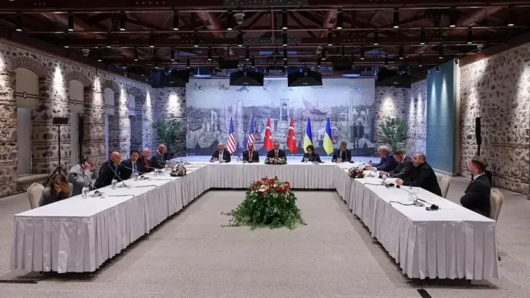 ESTAMBUL (TURQUÍA), 16 DE MAYO DE 2025.