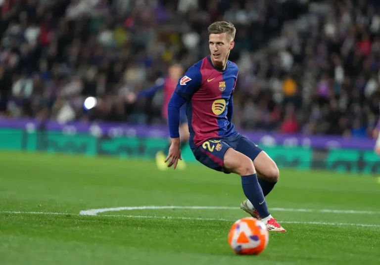 FOTOGRAFÍA. VALLADOLID (CASTILLA Y LEÓN) REINO DE ESPAÑA, 03 DE MAYO DE 2025. El centrocampista del Barcelona Dani Olmo en vísperas de la vuelta de semifinales de la UEFA Champions League en Milán, Italia. Efe