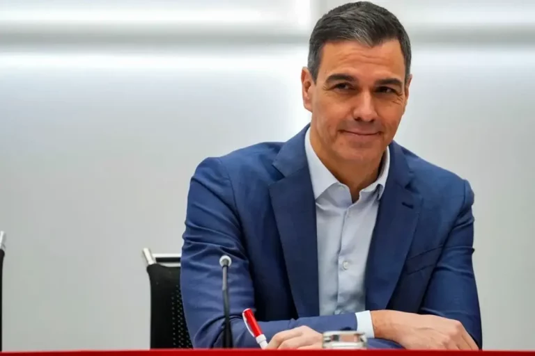 FOTOGRAFÍA. MADRID (REINO DE ESPAÑA), 05 DE FEBRERO DE 2024. El presidente del Gobierno, Pedro Sánchez Pérez-Castejón, durante la reunión de la Comisión Ejecutiva Federal este lunes en Madrid. Sánchez está convencido de que se aprobará la ley de amnistía y negociará para ello con Junts per Catalunya, y aunque no prevé cambiar el texto rechazado por el pleno del Congreso no descarta una modificación de la ley de Enjuiciamiento Criminal, en lo que se refiere a los plazos de instrucción. Sánchez se ha referido a la negociación que se abre ahora en la comisión de Justicia del Congreso para intentar sacar adelante la ley en una entrevista en La Sexta en la que ha calificado de inviable un referéndum de autodeterminación en Cataluña. Efe