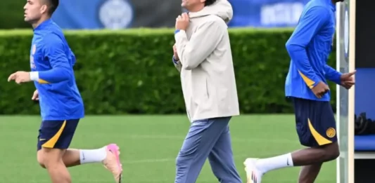 FOTOGRAFÍA. MILÁN (ITALIA), 05 DE MAYO DE 2025.- El técnico del Inter, Simone Inzaghi en vísperas de la vuelta de semifinales de la UEFA Champions League en Milán, Italia. Efe