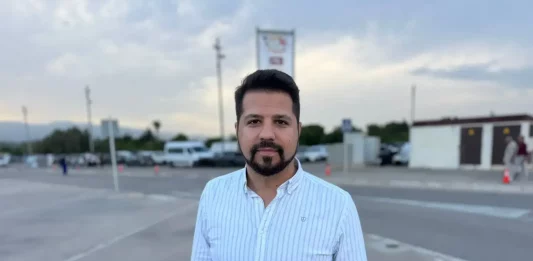 FOTOGRAFÍA. TOROTOSA (TARRAGONA) REINO DE ESPAÑA, 03 DE MAYO DE 2025. El diputado número dos del Grupo Parlamentario de VOX por Tarragona al Parlamento de Cataluña, Javier Ramírez Gutiérrez, ha sido registrado este sábado ante de participa en la feria ExpoEbre 2025 de Tortosa (Tarragona). Lasvocesdelpueblo (Ñ Pueblo)