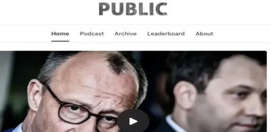 FOTOGRAFÍA. BERLIN (ALEMANIA), 02 DE ABRIL DE 2025. Un titular de la prensa alemana advierte de la instauración de una "tiranía" en el país por parte del nuevo régimen de Berlin, que ha acordado en su Consejo de Ministros WOKE y migracionista perseguir al principal partido opositor y mayoritario en la actualidad en los sondeos de Abril de 2025, dice que "Alemania al borde de la tiranía. La calificación de 'EXTREMISTA' al principal partido de la Oposición Alternativa para Alemania —Alternative für Deutschland (AfD) por parte del Gobierno (WOKE del Partido Popular -CDU-, Partido Socialista -SPD/PSOE y ultraizquierda GRÜNE/Los Verdes-) sienta las bases para prohibir el partido y perseguir a sus miembros. (Germany on brink of tiranny. Government's labeling of the AfD as 'EXTREMIST' lays groundwork for it to ban the party and persecute its members). En la fotografía aparece en portada nada más que menos el socio del PP español y actual canciller alemán líder de CDU (Partido Popular alemán), el tirano WOKE Joachim-Friedrich Martin Josef Merz (Friedrich Merz). Lasvocesdelpueblo (Ñ Pueblo)