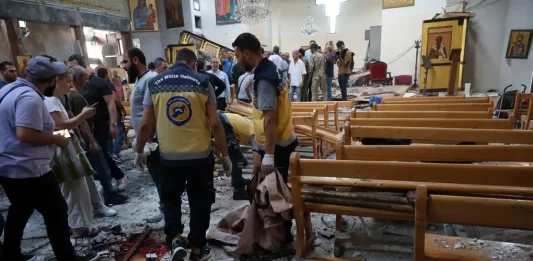 FOTOGRAFÍA. DAMASCO (SIRIA), 22 DE JUNIO DE 2025. Al menos 22 civiles murieron y otros 63 resultaron heridos este domingo en un "ataque suicida" perpetrado por un supuesto miembro del grupo terrorista "Estado Islámico (EI) Estado Islámico de Irak y el Levante (EIIL) Estado Islámico de Irak y Siria (EIIS) Islamic State of Iraq and Syria (ISIS) Dáesh Daish" contra la iglesia cristiana de Mar Elías de Damasco, informó el Ministerio de Salud de Siria. Efe