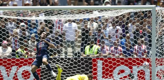 FOTOGRAFÍA. PASADENA (CALIFORNIA) ESTADOS UNIDOS DE AMÉRICA, EEUU, 15 DE JUNIO DE 2025. Vitinha anotó el segundo gol del PSG ante el lamento del portero Jan Oblak, del Atlético de Madrid, en el Mundial de Clubes. Efe