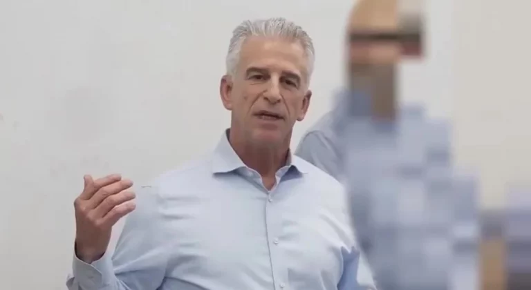 FOTOGRAFÍA. JERUSALÉN (ISRAEL), 25 D EJUNIO DE 2025. El jefe del Servicio Secreto de Inteligencia de Israel (Mossad), David Barnea (Dadi Barnea), registrado este miércoles durante una reunión con el gabinete del Mossad. Captura vídeo/Lasvocesdelpueblo (Ñ Pueblo)