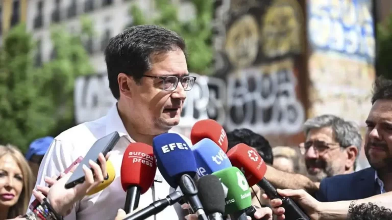 FOTOGRAFÍA. MADRID (REINO DE ESPAÑA), 01 D EJUNIO DE 2025. El ministro de Transformación Digital y de la Función Pública y secretario general del PSOE-Madrid, Óscar López Águeda, este domingo en Madrid. Efe