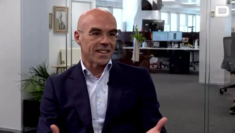 FOTOGRAFÍA. MADRID (REINO DE ESPAÑA), 21 DE JUNIO DE 2025. El jefe de la delegación de VOX en la coalición patriota europea del Parlamento Europeo, Patriots of Europe, Jorge Buxadé Villalba, registrado durante una entrevista con el digital "El Debate". Captura vídeo/Lasvocesdelpueblo (Ñ Pueblo)