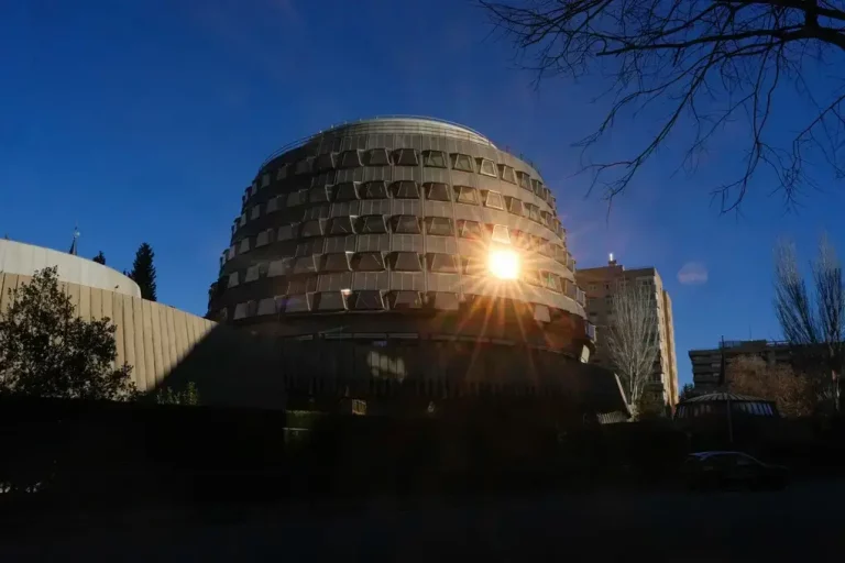 FOTOGRAFÍA. MADRID (REINO DE ESPAÑA), 14 DE ENERO DE 2025. Detalle del edificio del Tribunal Constitucional (TC) del Reino de España. Efe