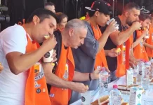 Carrasco come 17 sobaos en ocho minutos