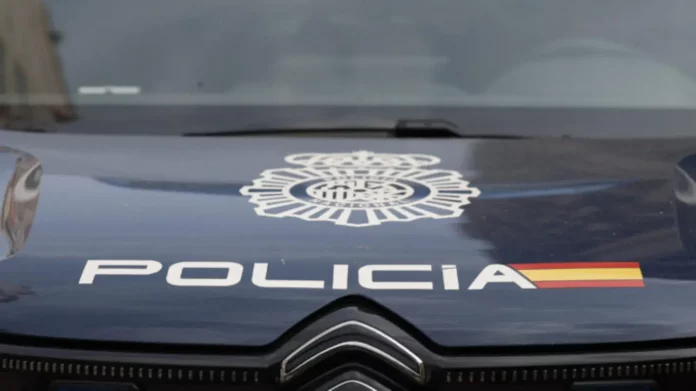 Detenido el estafador de Vélez-Málaga FOTOGRAFÍA. MÁLAGA (ANDALUCÍA) REINO DE ESPAÑA, 03 DE JUNIO DE 2025. Detalle de un coche del Cuerpo Nacional de la Policía del Reino de España, conocidos como "Coche Z", utilizados en situaciones de vigilancia y patrullaje. Efe