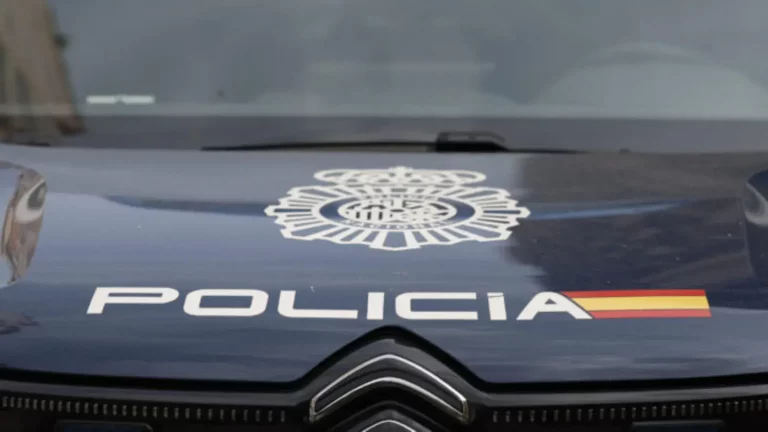 FOTOGRAFÍA. MÁLAGA (ANDALUCÍA) REINO DE ESPAÑA, 03 DE JUNIO DE 2025. Detalle de un coche del Cuerpo Nacional de la Policía del Reino de España, conocidos como "Coche Z", utilizados en situaciones de vigilancia y patrullaje. Efe