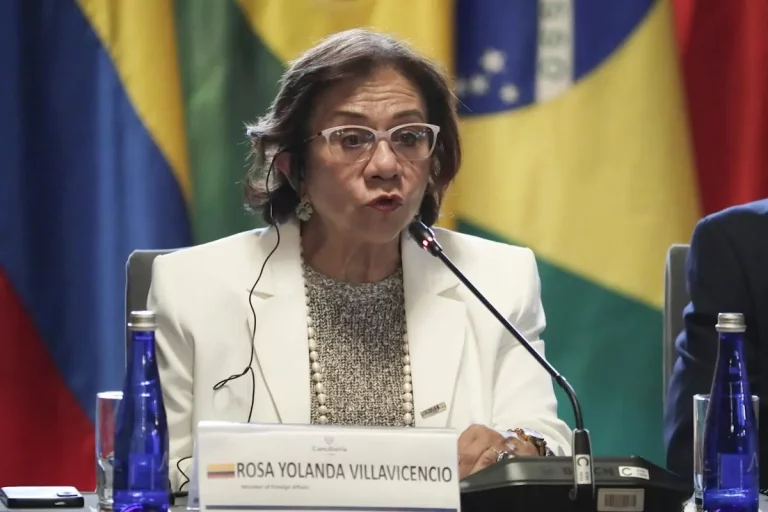 BOGOTÁ (COLOMBIA), 15 DE JULIO DE 2025. la canciller encargada, Rosa Yolanda Villavicencio, del régimen comunista y antisemita del terrorista no arrepentido Gustavo Francisco Petro Urrego (Gustavo Petro), ultra que ejerce de presidente de Colombia. Efe